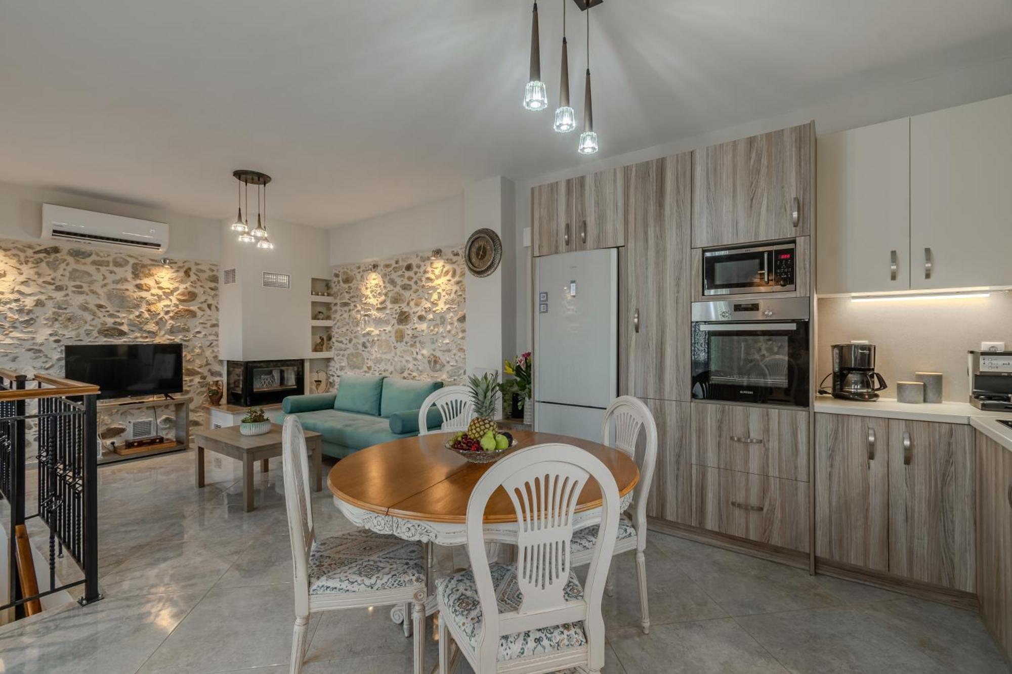 הוילה Angouselianá Casa Kastella, Private Jacuzzi & Bbq Facilities! מראה חיצוני תמונה