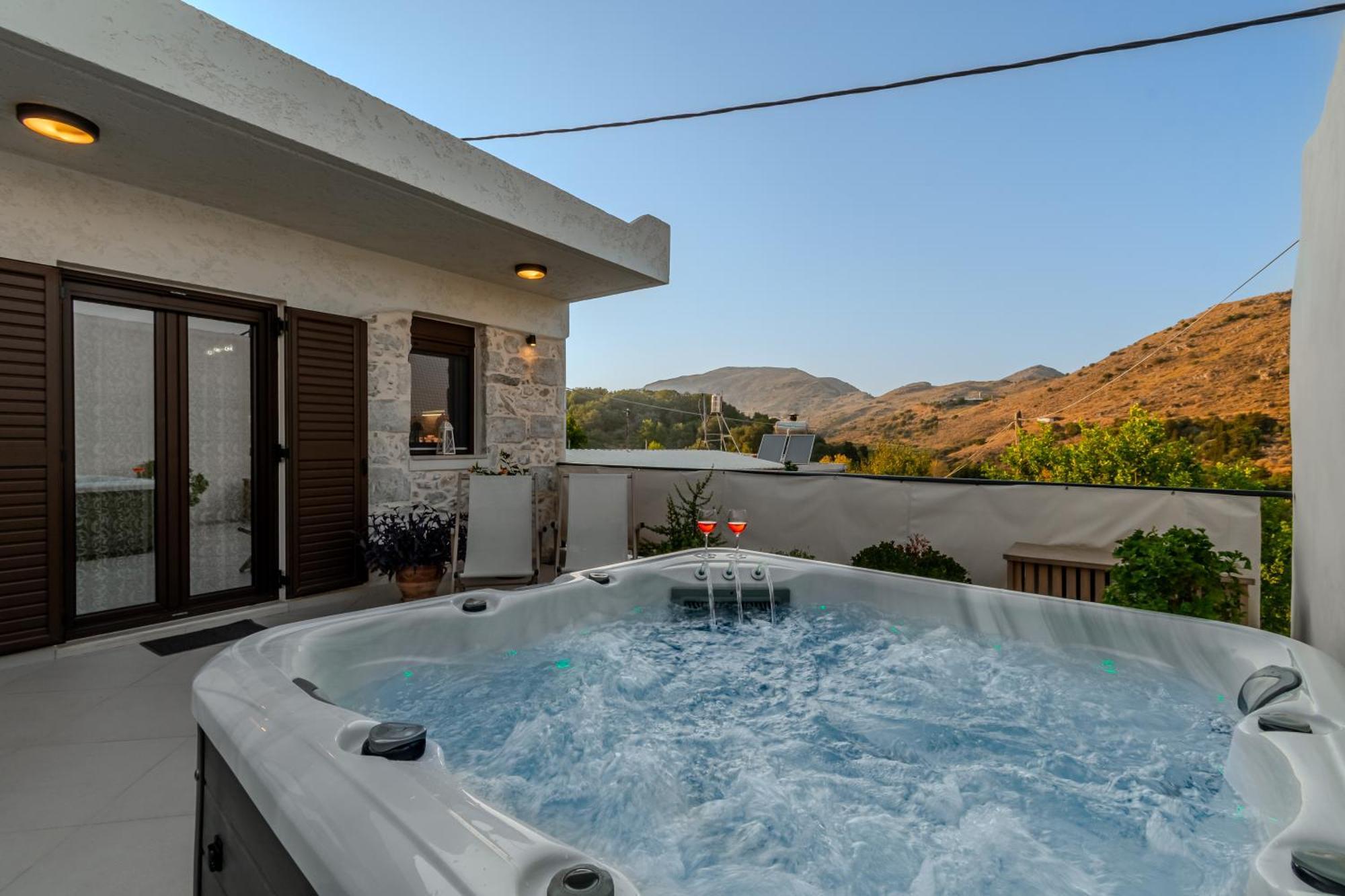 הוילה Angouselianá Casa Kastella, Private Jacuzzi & Bbq Facilities! מראה חיצוני תמונה