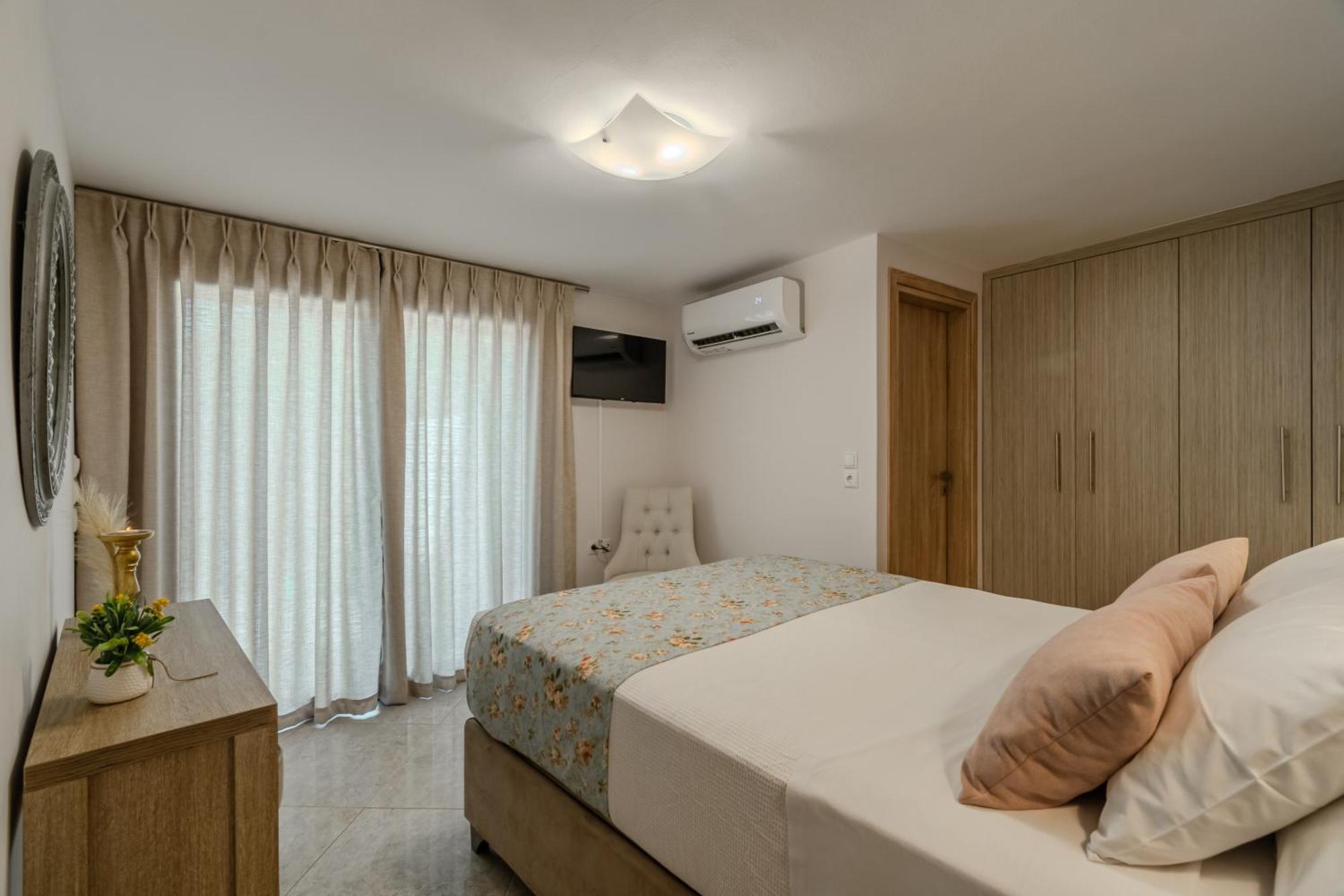 הוילה Angouselianá Casa Kastella, Private Jacuzzi & Bbq Facilities! מראה חיצוני תמונה